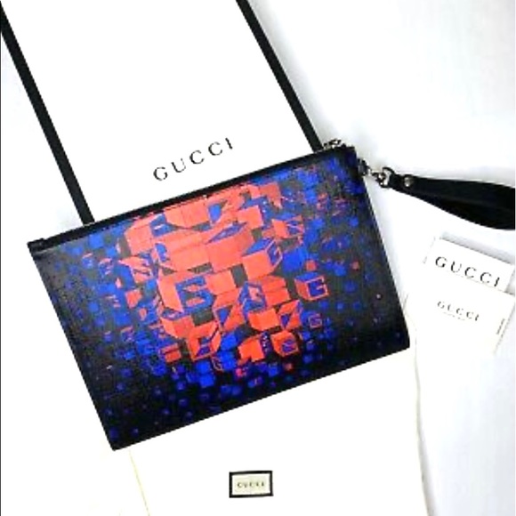 Gucci #628480 GG Supreme Space Macro-GG Pouch/Clutch - Picture 4 of 9